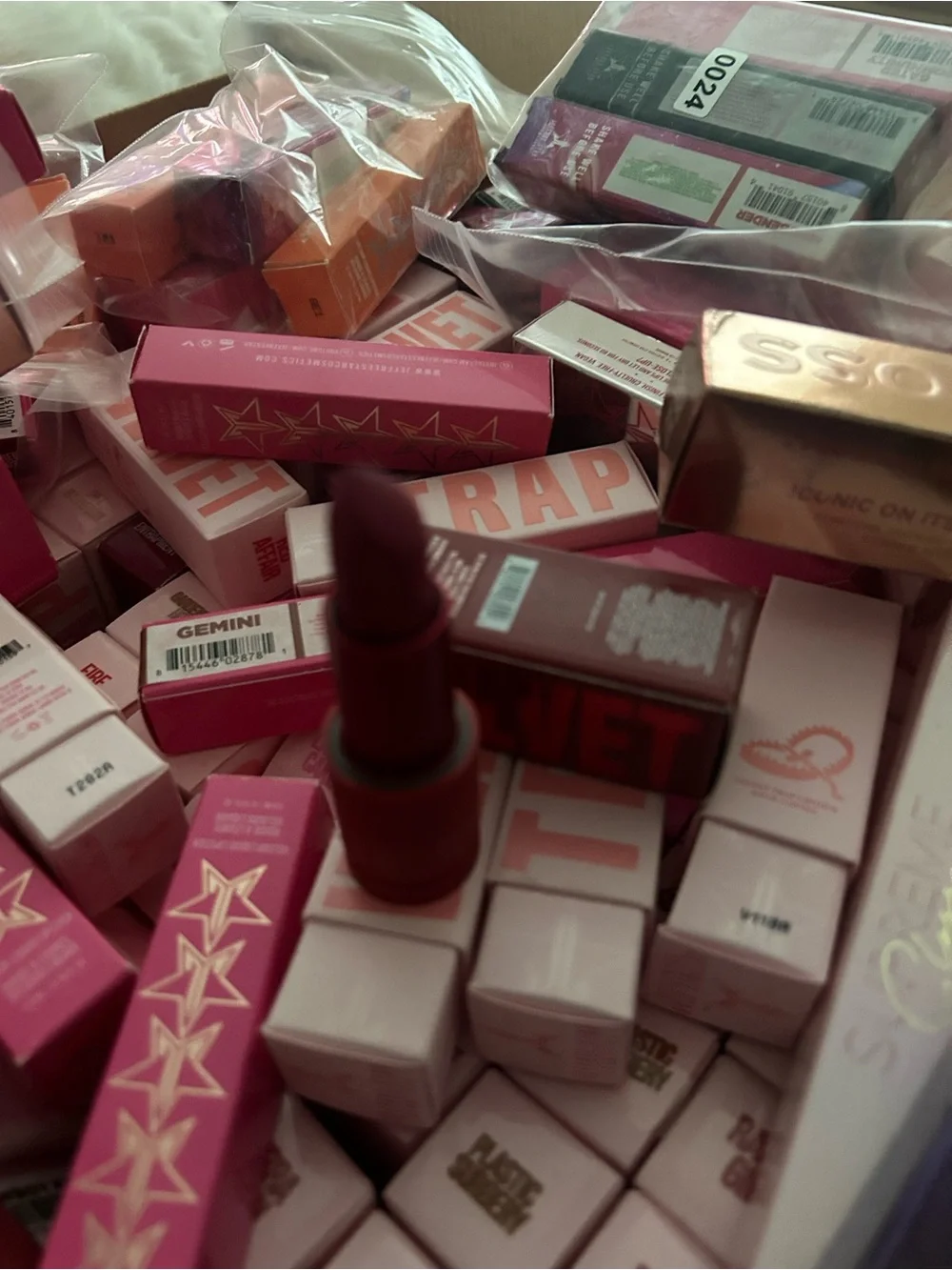 Jeffree Star Entrapment Velvet Trap